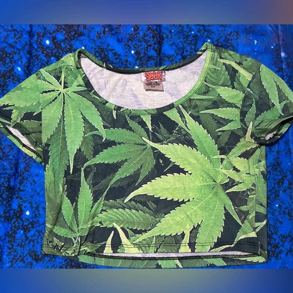 Spencer's Cannabis Leaf Graphic Cropped Tee
